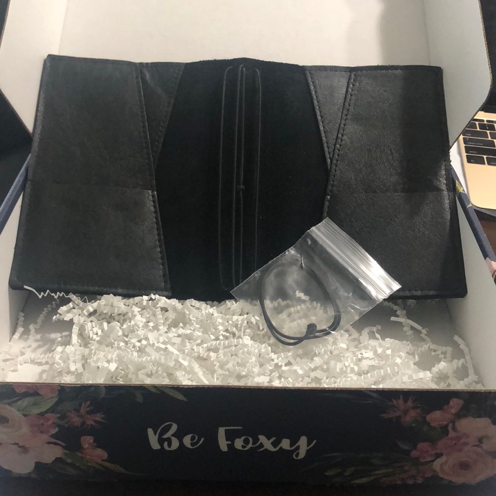 Lush Black Foxy Fix No. 5 (5x7)